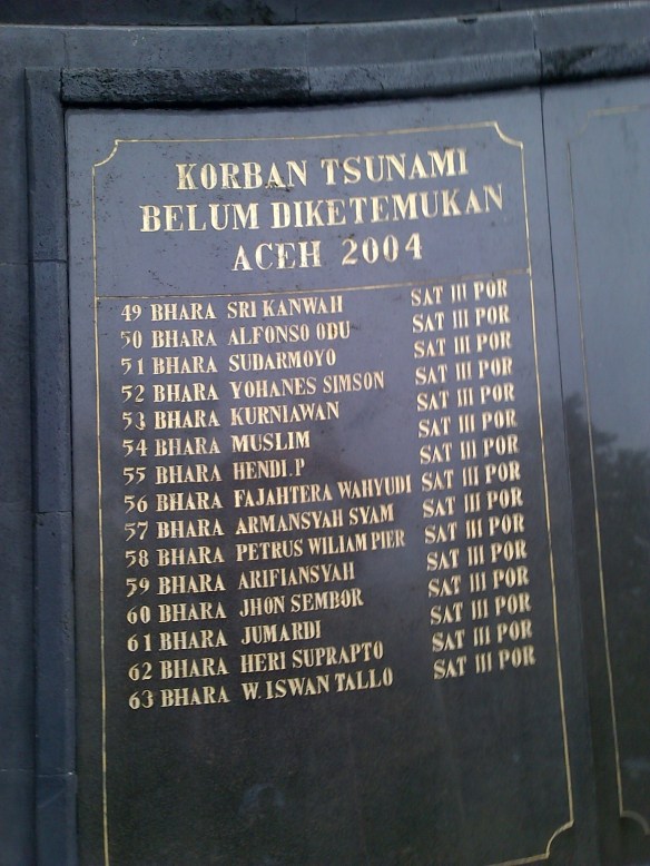 tugu peringatan kepada rekan-rekan kami yang tidak pernah kembali