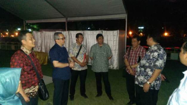 Peninjauan lokasi pemunggutan suara dgn ketua Banwaslu RI dan Konjen Rl Hong kong
